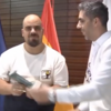 Homenaje a ciudadano de Andújar por ayudar a un policía Homenaje a ciudadano de Andújar por ayudar a un policía